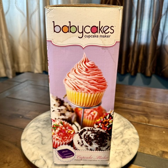 ORIGINAL Babycakes Non-Stick Cupcake Maker Purple 6 Mini Cupcakes CC-62 Box NEW - Picture 3 of 4